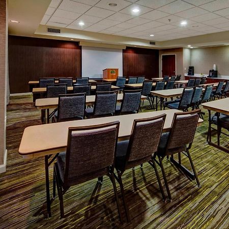 Courtyard By Marriott Alexandria Exterior foto