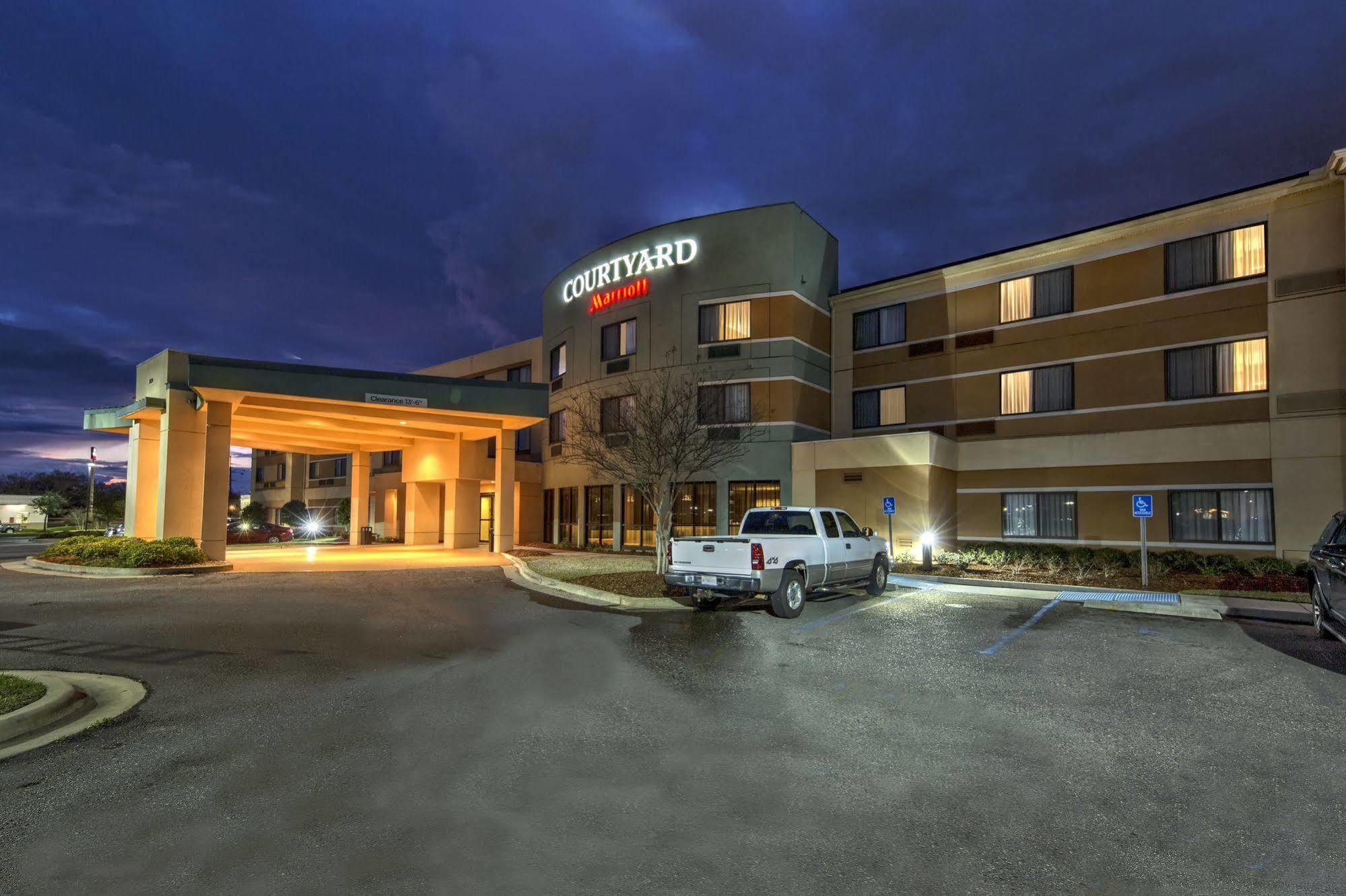 Courtyard By Marriott Alexandria Exterior foto